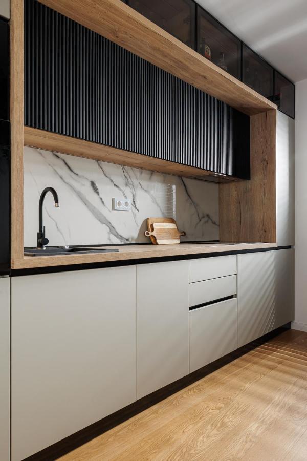 Pure Living Apartment W. Private Parking براشوف المظهر الخارجي الصورة
